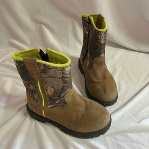 Brown and Green Camouflage Ankle Boots with Sturdy Sole
